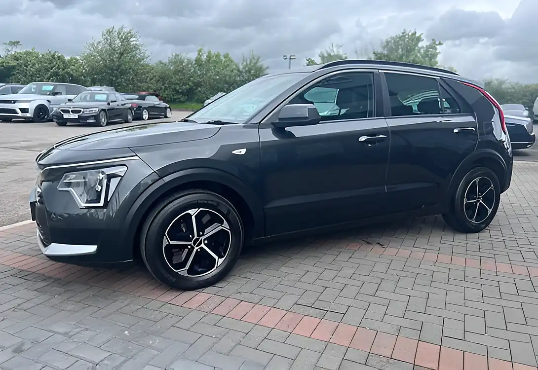 Used 2022 Kia Niro 2 Grey - Interior and Exterior details 13