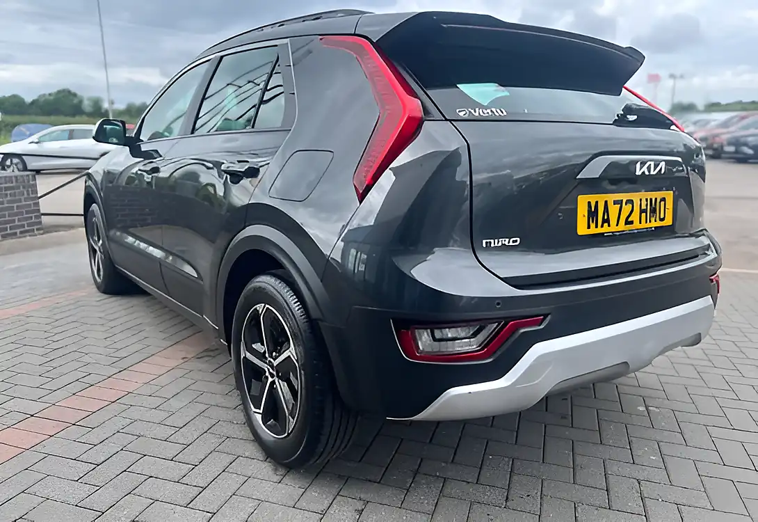 Used 2022 Kia Niro 2 Grey - Interior and Exterior details 16