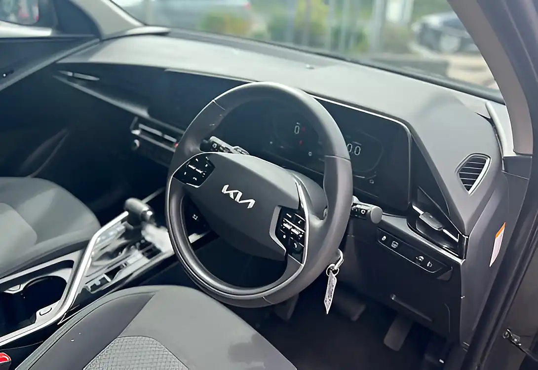 Used 2022 Kia Niro 2 Grey - Interior and Exterior details 20