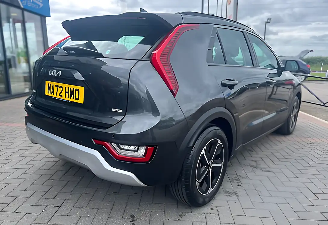 Used 2022 Kia Niro 2 Grey - Interior and Exterior details 8