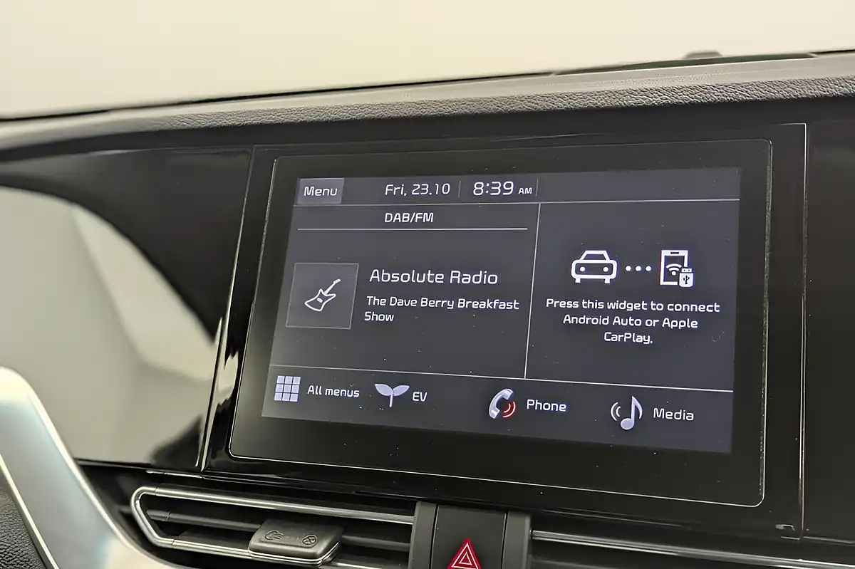 Used 2022 Kia Niro 2 Grey - Interior and Exterior details 10