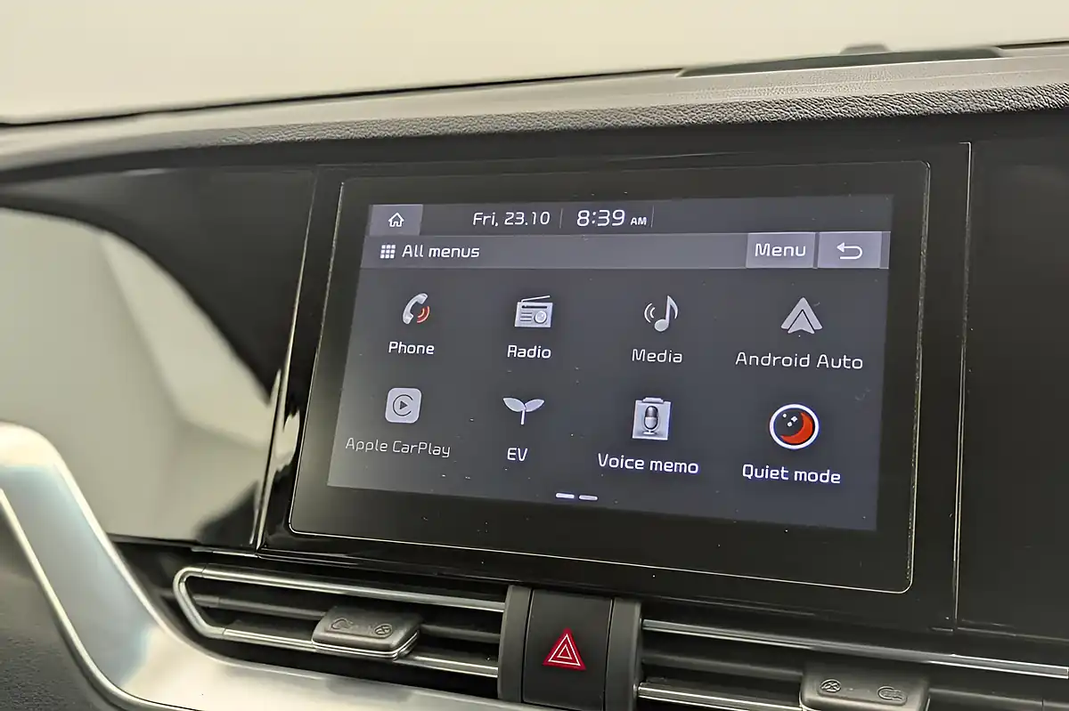 Used 2022 Kia Niro 2 Grey - Interior and Exterior details 14