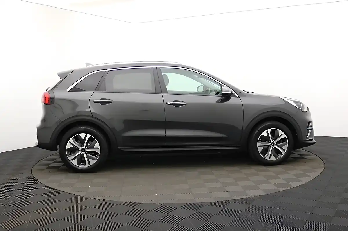 Used 2022 Kia Niro 2 Grey - Interior and Exterior details 3