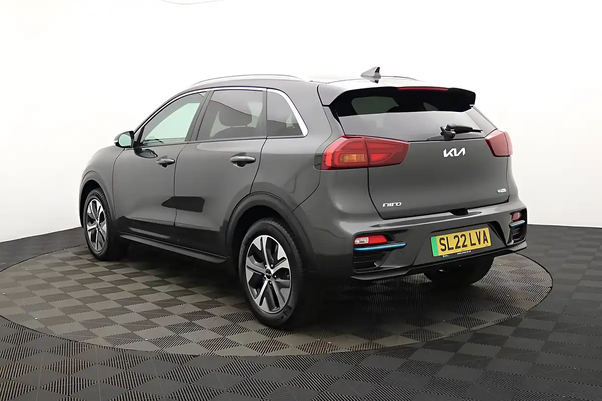 Used 2022 Kia Niro 2 Grey - Interior and Exterior details 7