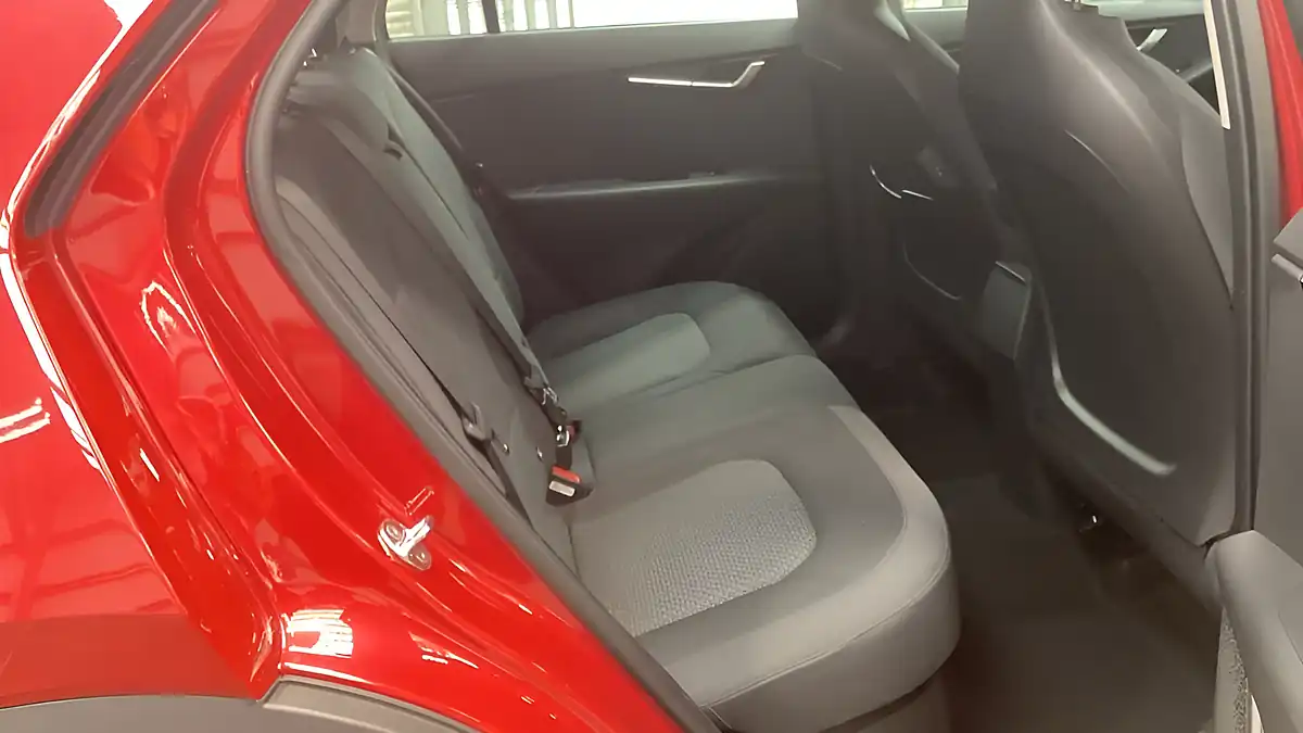 Used 2022 Kia Niro 2 Red - Interior and Exterior details 14