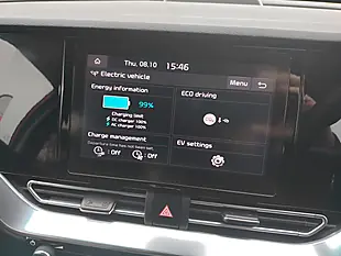 Used 2022 Kia Niro 2 Red - Interior and Exterior details 14