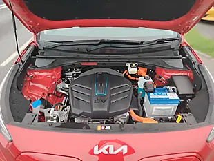 Used 2022 Kia Niro 2 Red - Interior and Exterior details 18