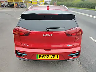 Used 2022 Kia Niro 2 Red - Interior and Exterior details 6