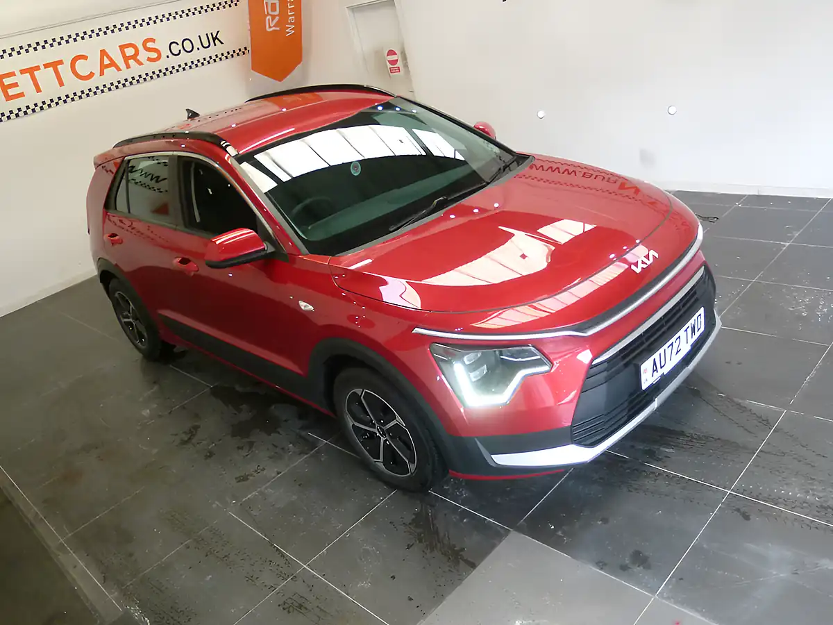 Used 2022 Kia Niro 2 Red Metallic - Interior and Exterior details 18