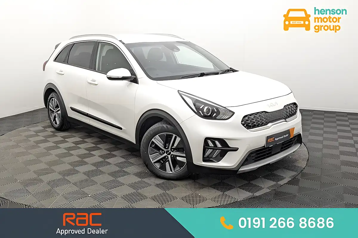 Used 2022 Kia Niro 2 White - Front View