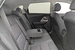Used 2022 Kia Niro 2 White - Interior and Exterior details 10