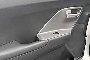 Used 2022 Kia Niro 2 White - Interior and Exterior details 14