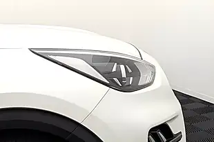 Used 2022 Kia Niro 2 White - Interior and Exterior details 16