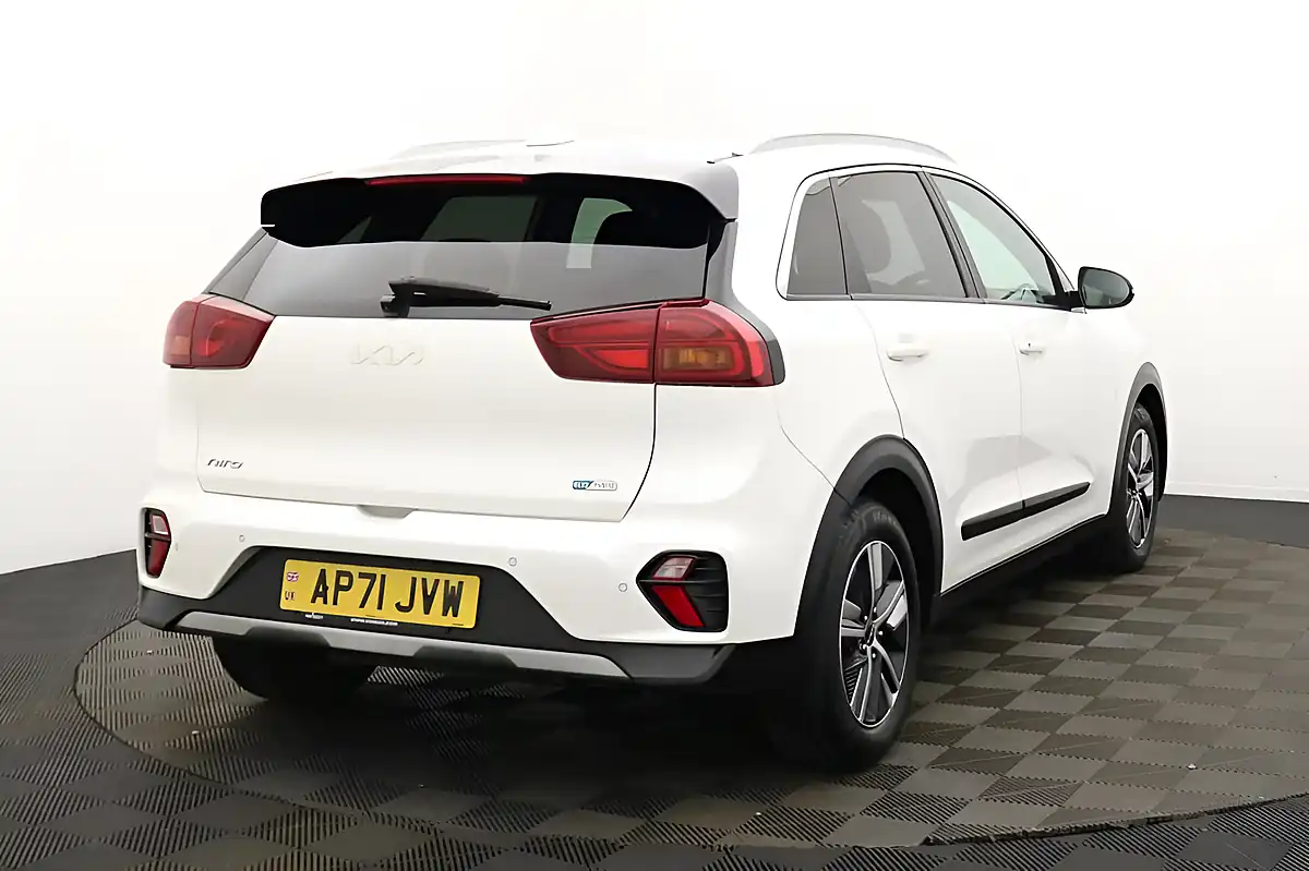 Used 2022 Kia Niro 2 White - Interior and Exterior details 3