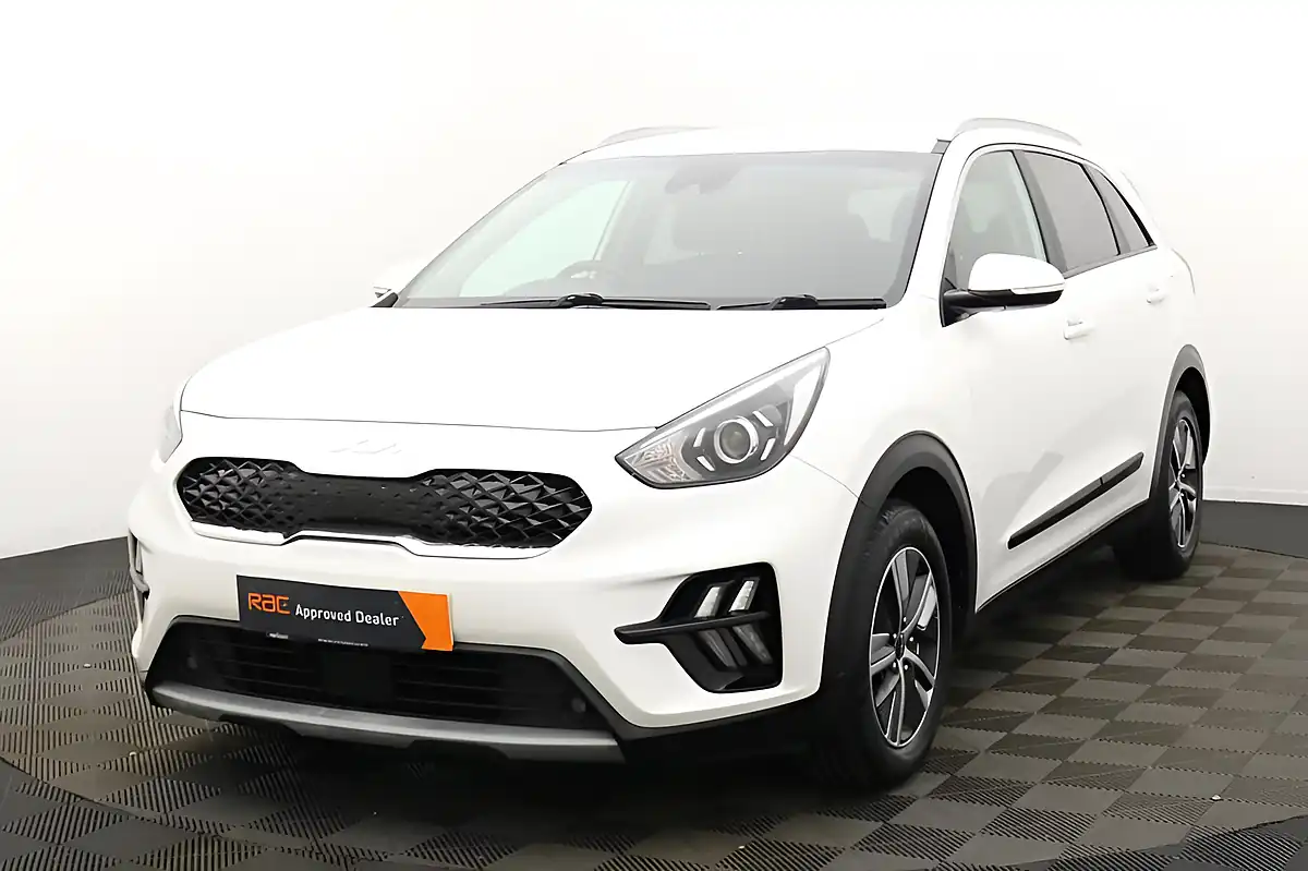 Used 2022 Kia Niro 2 White - Interior and Exterior details 6