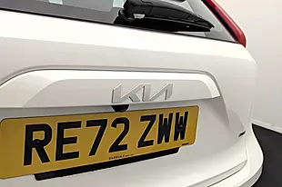 Used 2022 Kia Niro 2 White - Interior and Exterior details 18