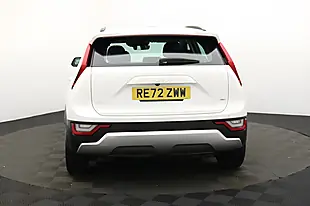 Used 2022 Kia Niro 2 White - Interior and Exterior details 4