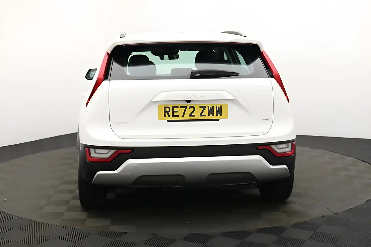 Used 2022 Kia Niro 2 White - Interior and Exterior details 4