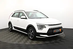 Used 2022 Kia Niro 2 White - Interior and Exterior details 8