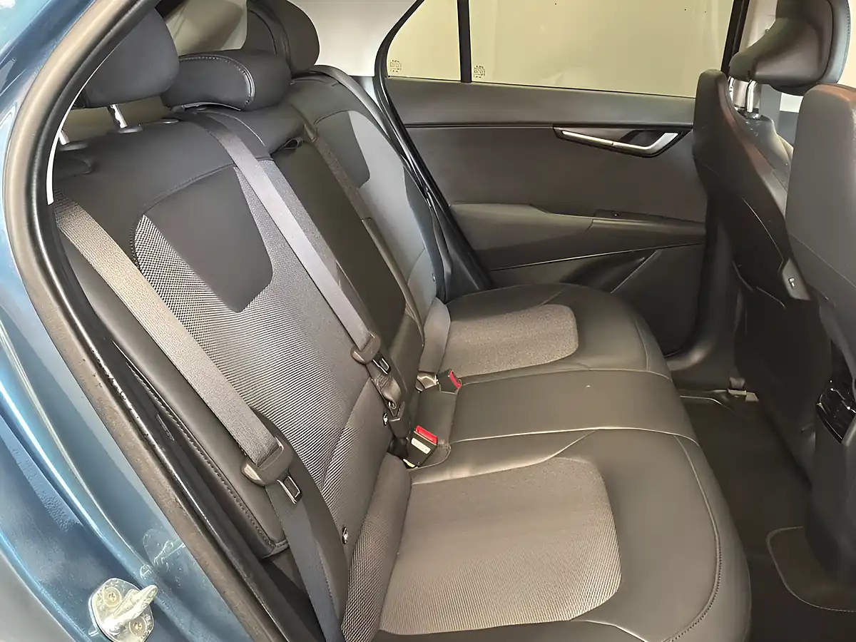 Used 2022 Kia Niro 3 Blue - Interior and Exterior details 12