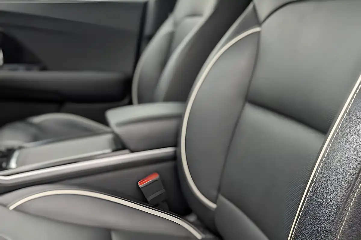 Used 2022 Kia Niro 3 Grey - Interior and Exterior details 13