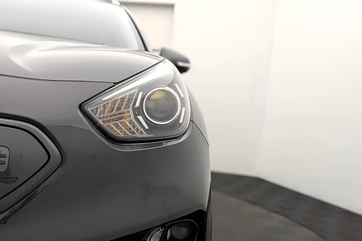 Used 2022 Kia Niro 3 Grey - Interior and Exterior details 17