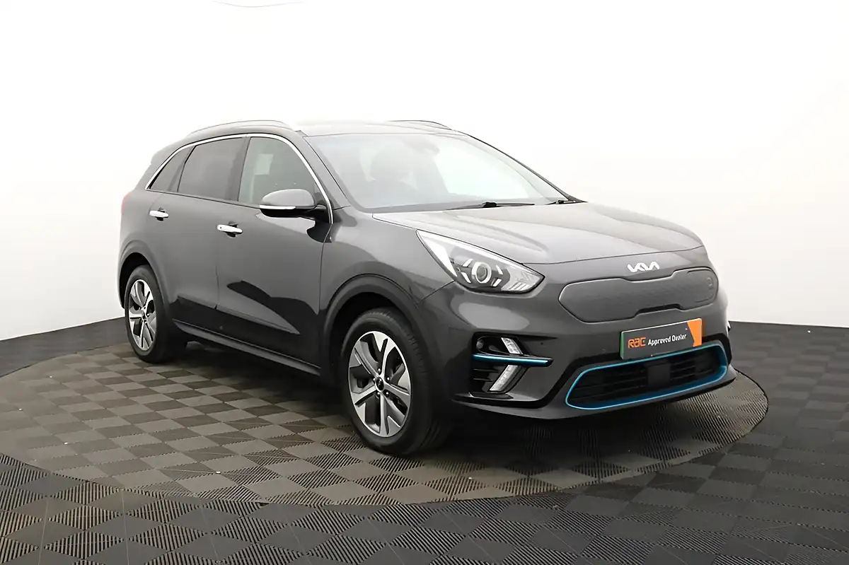 Used 2022 Kia Niro 3 Grey - Interior and Exterior details 9
