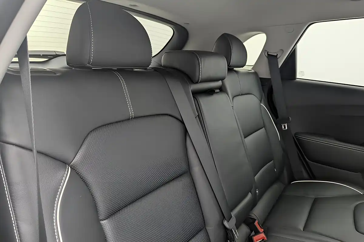 Used 2022 Kia Niro 3 White - Interior and Exterior details 12