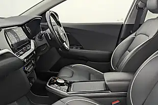 Used 2022 Kia Niro 3 White - Interior and Exterior details 16