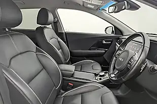 Used 2022 Kia Niro 3 White - Interior and Exterior details 8