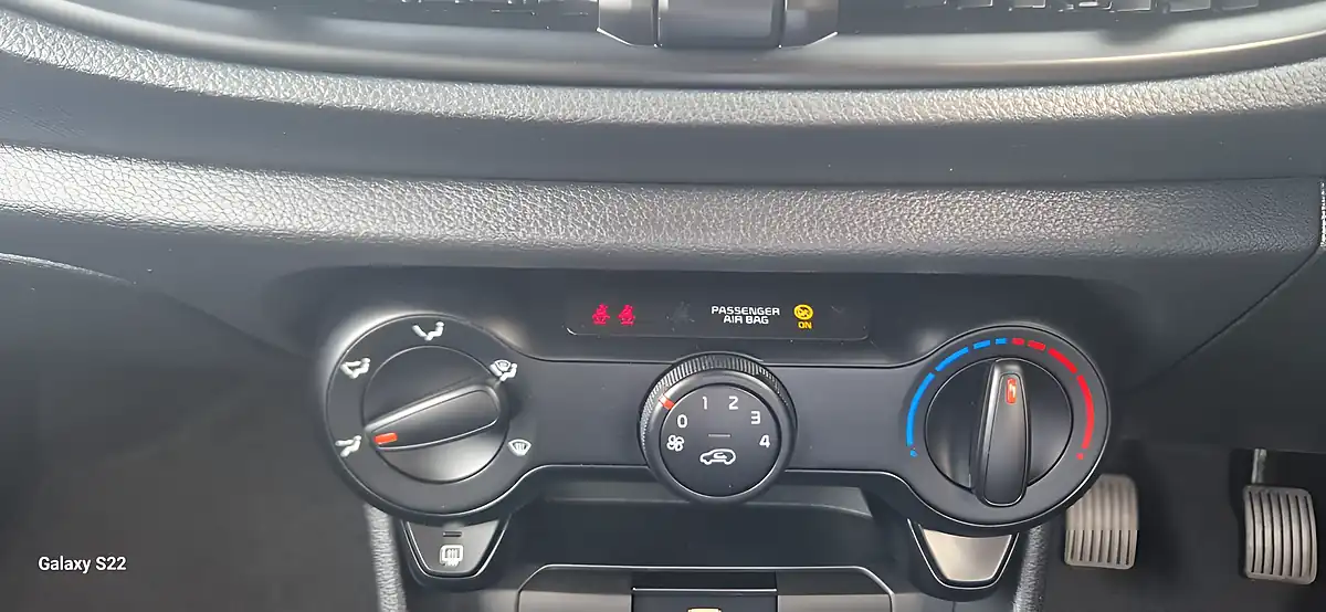 Used 2022 Kia Picanto 1 Blue - Interior and Exterior details 16