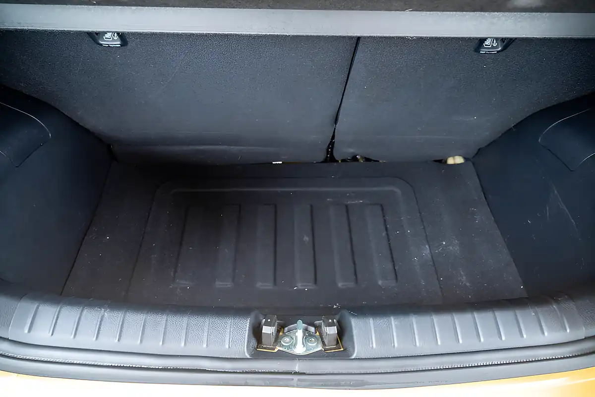 Used 2022 Kia Picanto GT-Line Honey Bee Yellow - Interior and Exterior details 13