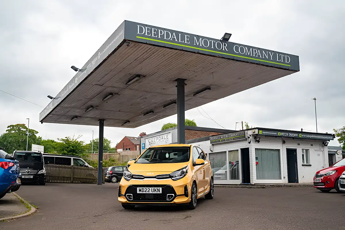Used 2022 Kia Picanto GT-Line Honey Bee Yellow - Interior and Exterior details 16