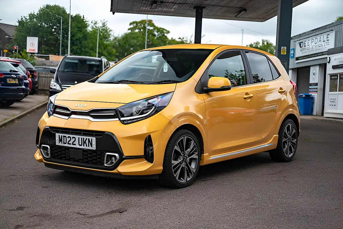 Used 2022 Kia Picanto GT-Line Honey Bee Yellow - Interior and Exterior details 4