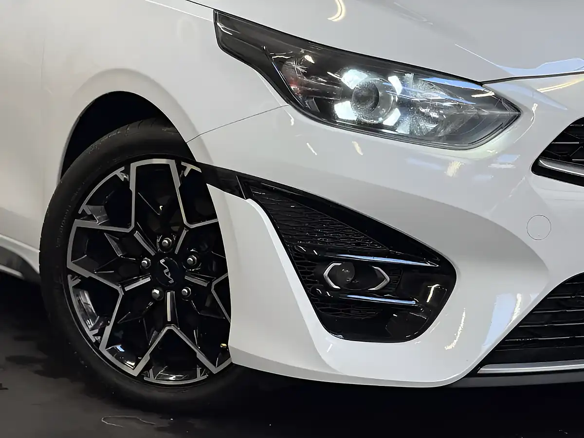 Used 2022 Kia Pro Ceed GT-Line Fusion White - Interior and Exterior details 10