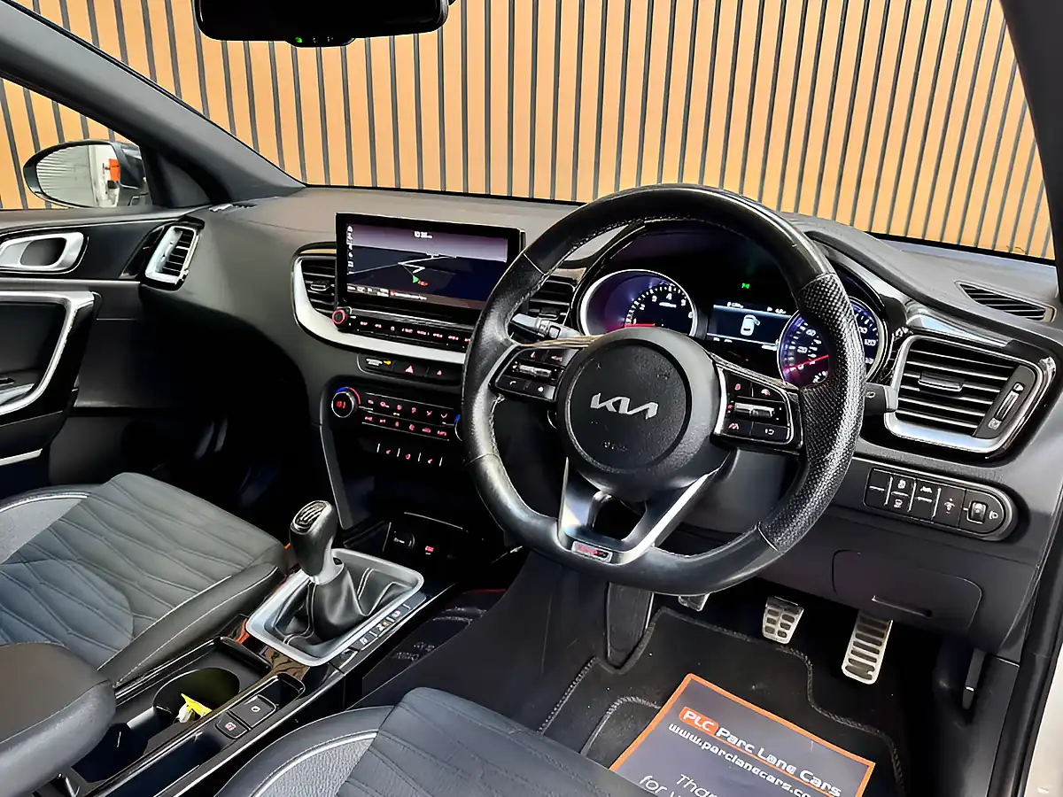 Used 2022 Kia Pro Ceed GT-Line Fusion White - Interior and Exterior details 11