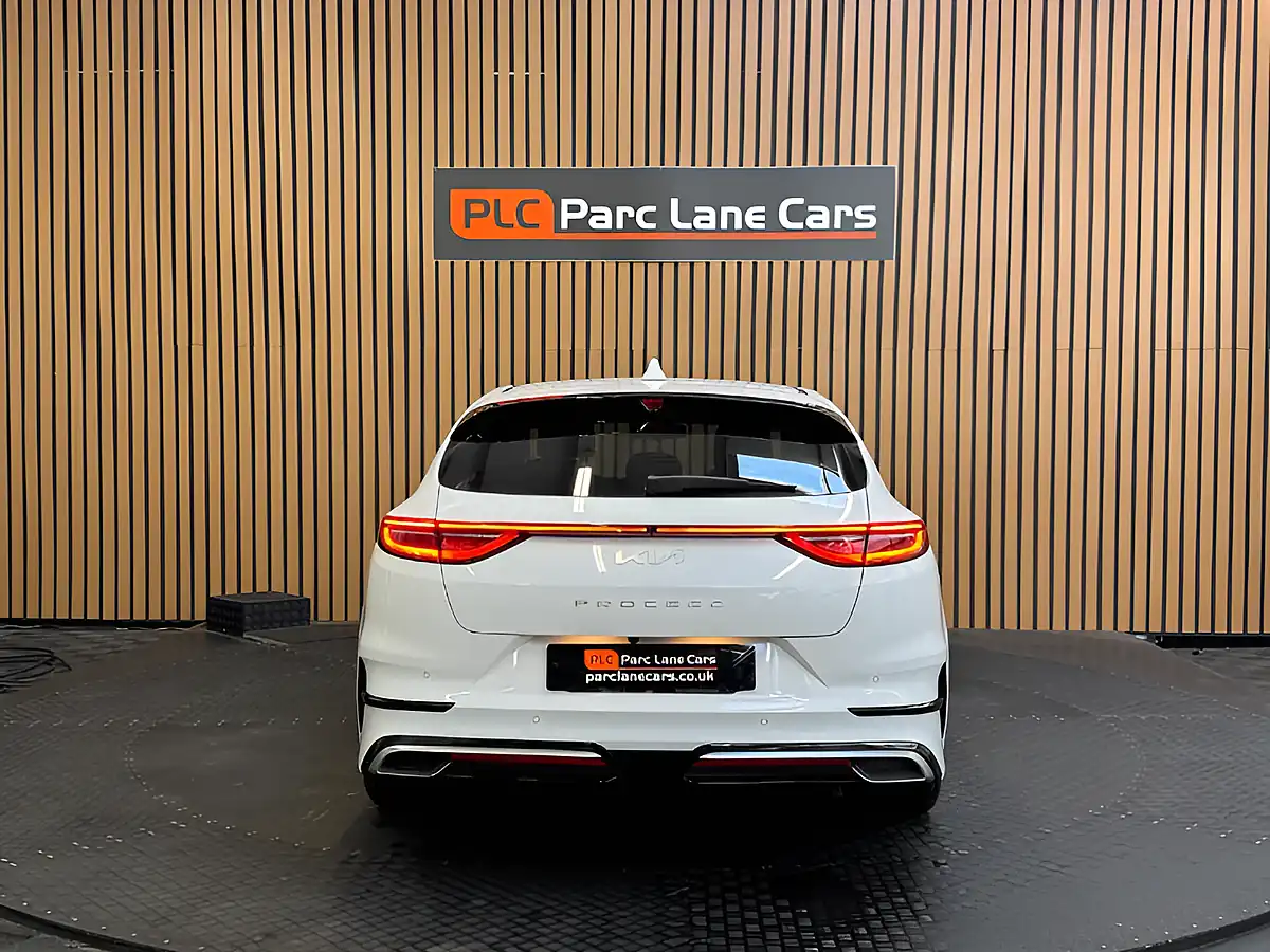 Used 2022 Kia Pro Ceed GT-Line Fusion White - Interior and Exterior details 4