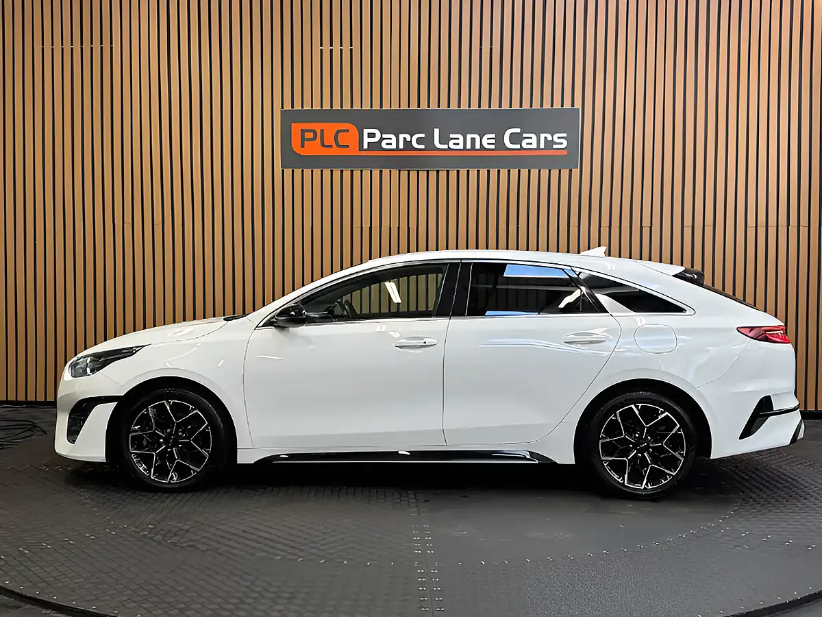 Used 2022 Kia Pro Ceed GT-Line Fusion White - Interior and Exterior details 6