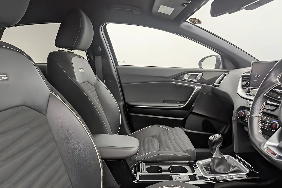 Used 2022 Kia Proceed GT-Line Shooting Brake Blue - Interior and Exterior details 3