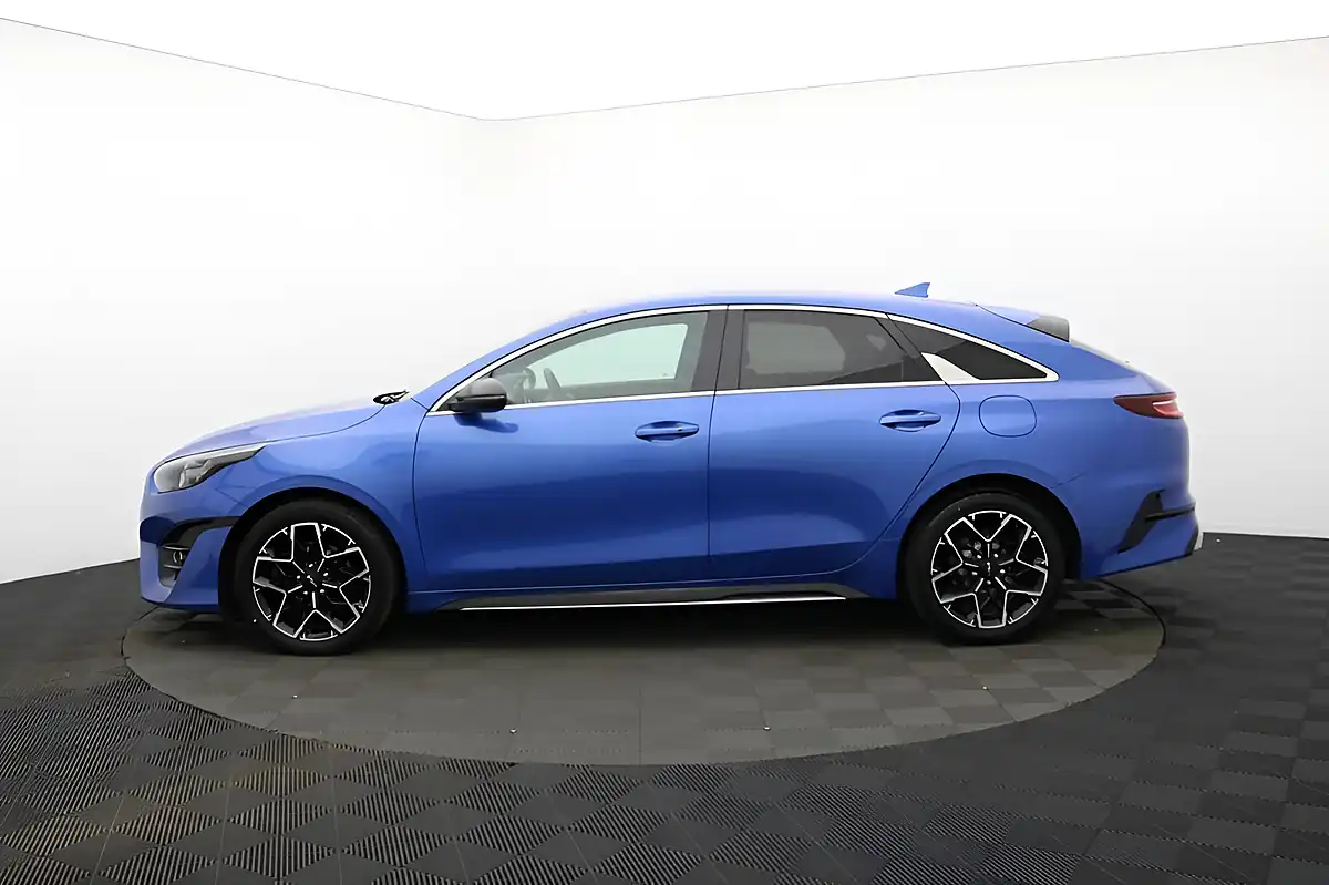 Used 2022 Kia Proceed GT-Line Shooting Brake Blue - Interior and Exterior details 7