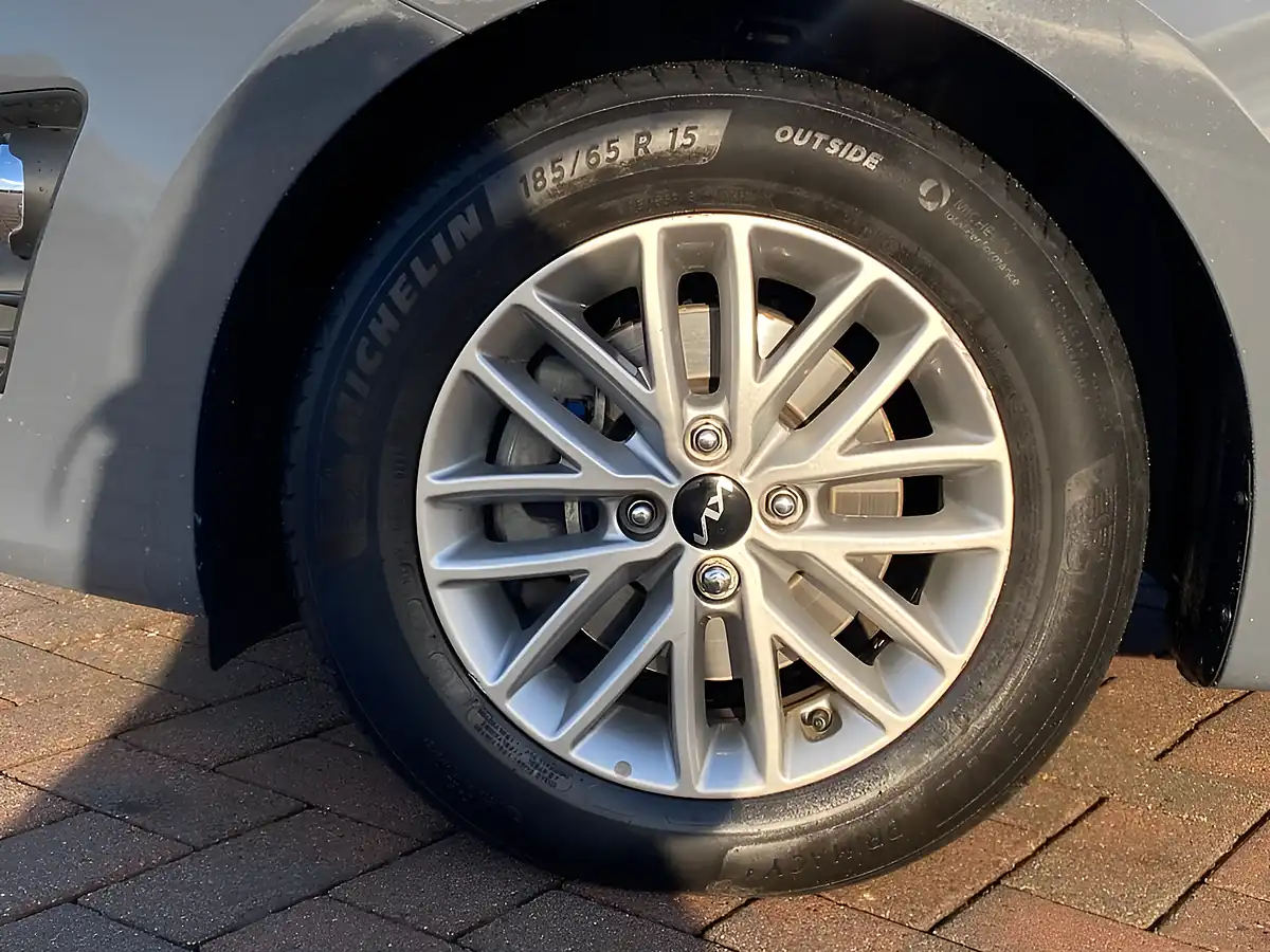 Used 2022 Kia Rio 2 Grey - Interior and Exterior details 17
