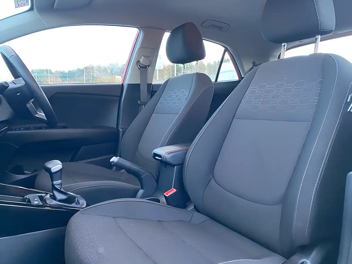 Used 2022 Kia Rio 2 Red - Interior and Exterior details 12