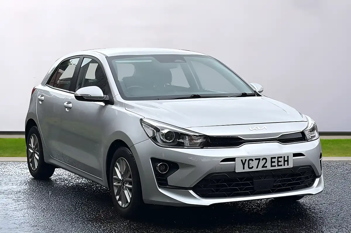 Used 2022 Kia Rio 2 Silver - Front View