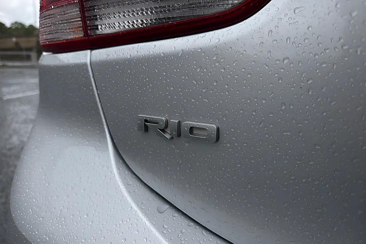 Used 2022 Kia Rio 2 Silver - Interior and Exterior details 14
