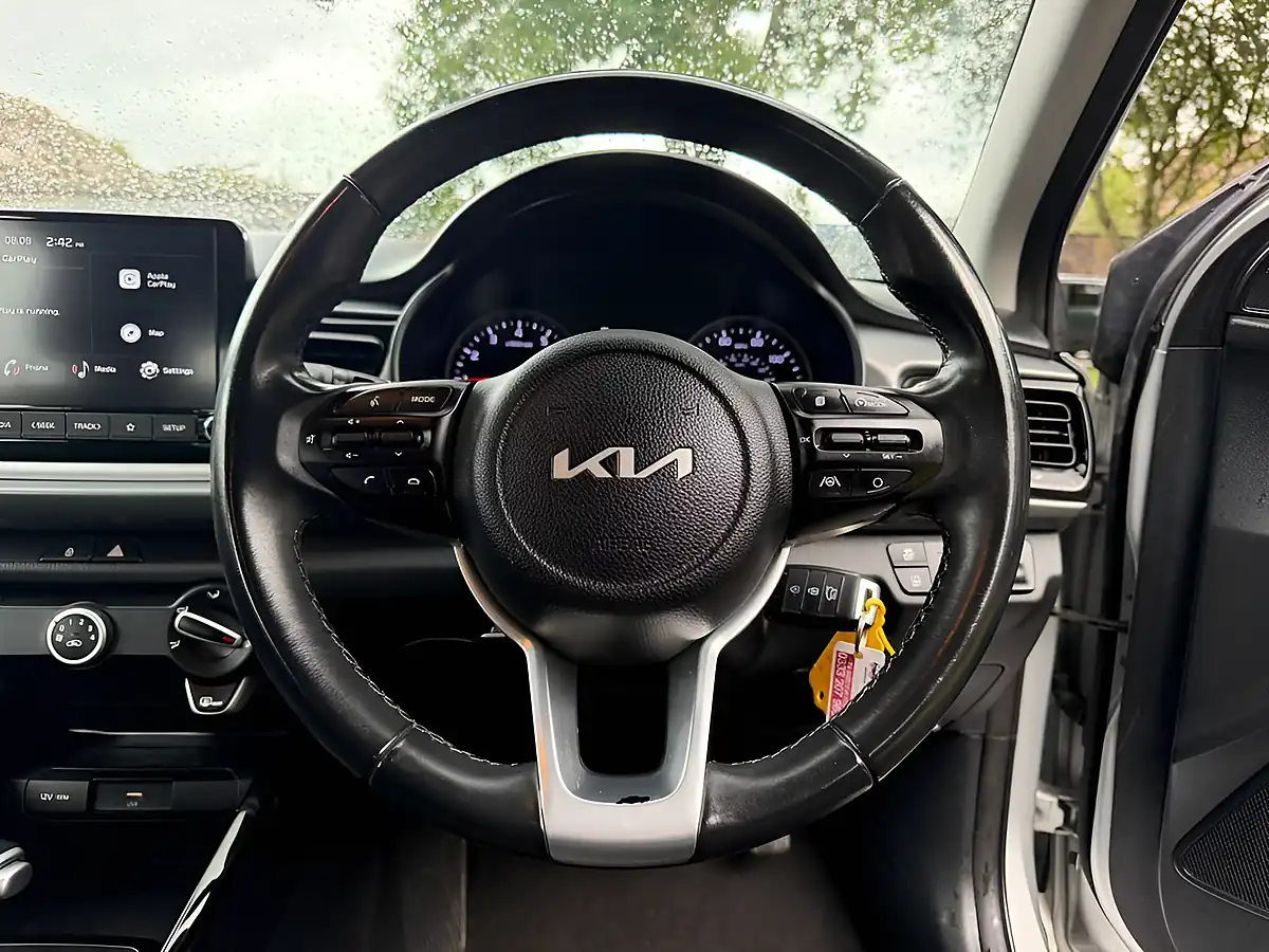 Used 2022 Kia Rio 2 Silver - Interior and Exterior details 18