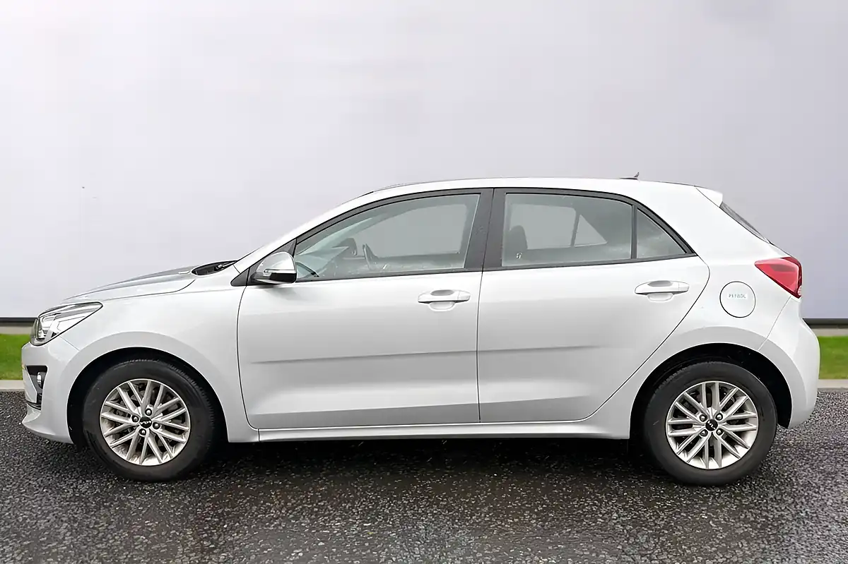 Used 2022 Kia Rio 2 Silver - Interior and Exterior details 7