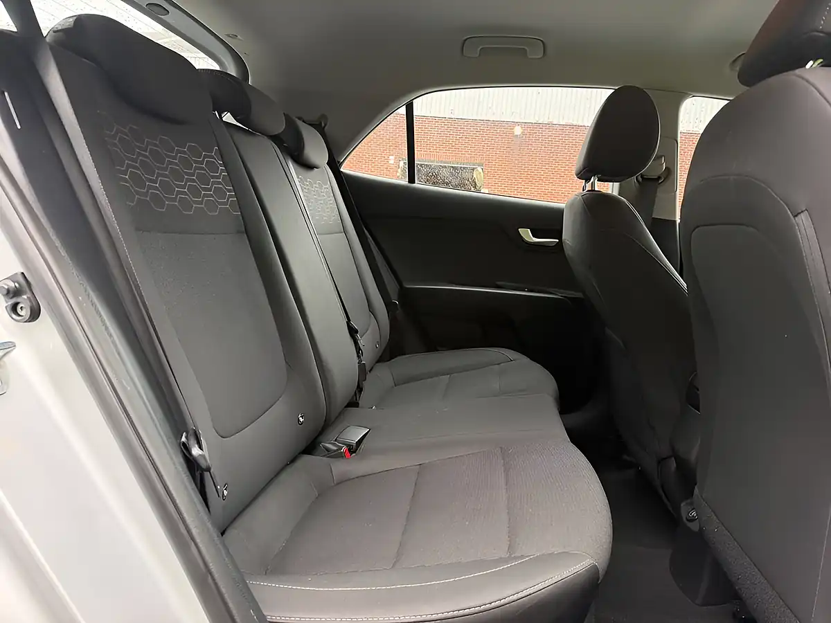 Used 2022 Kia Rio 2 Silver - Interior and Exterior details 8