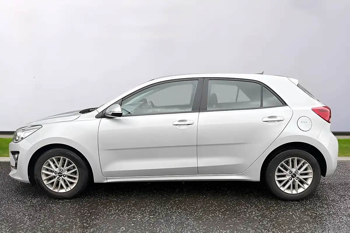 Used 2022 Kia Rio 2 Silver - Interior and Exterior details 7