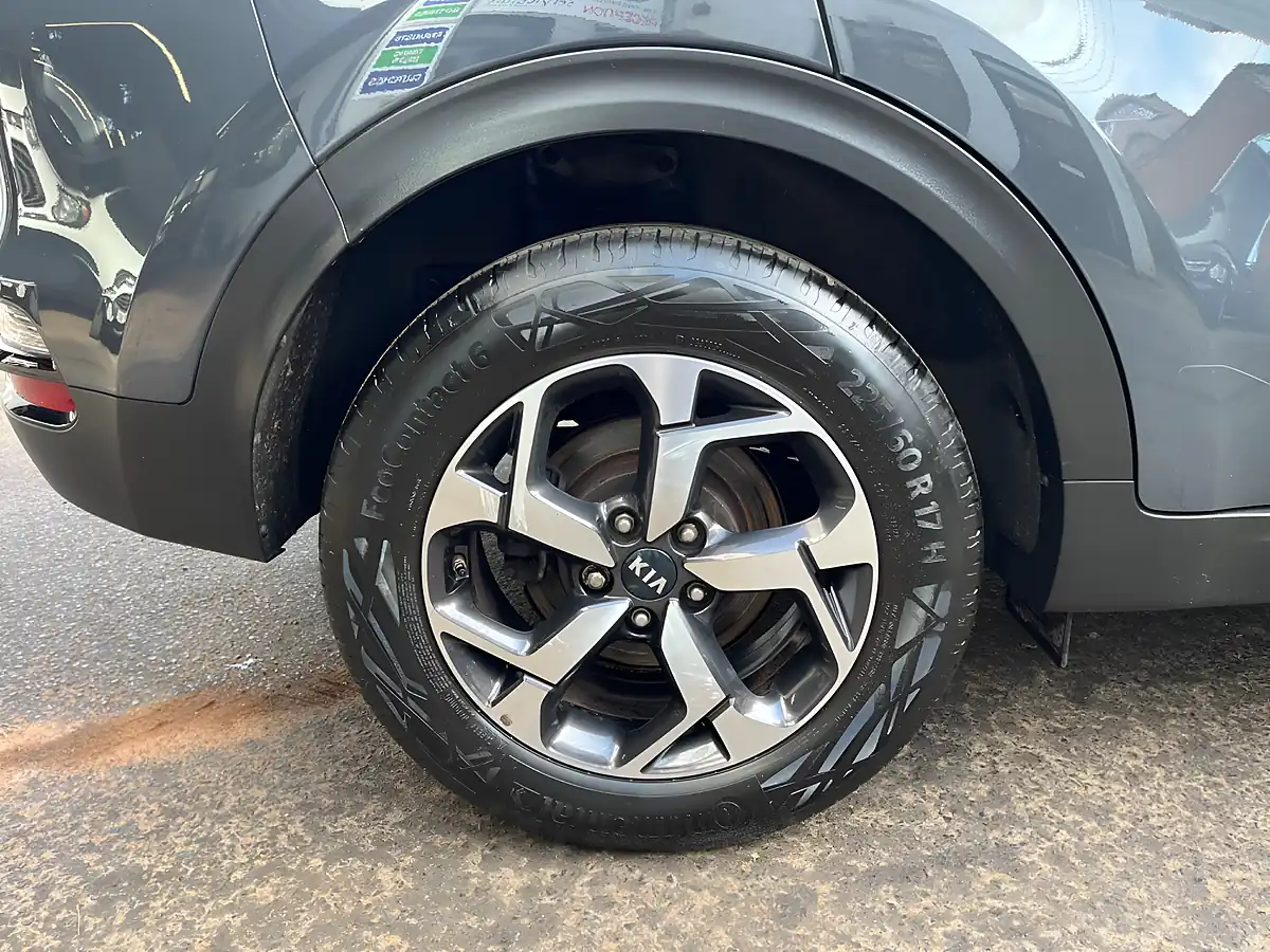 Used 2022 Kia Sportage 2 Grey - Interior and Exterior details 10