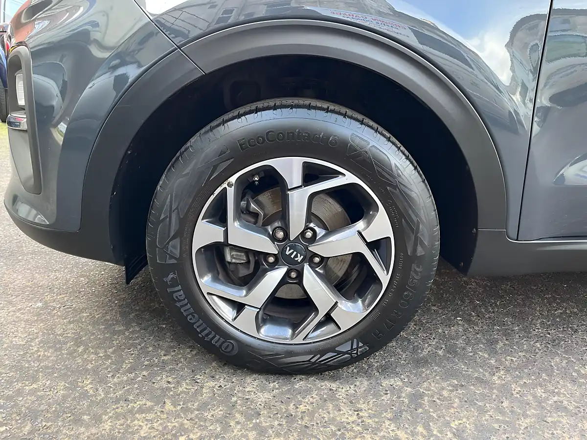 Used 2022 Kia Sportage 2 Grey - Interior and Exterior details 12